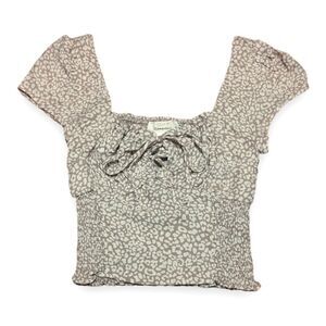 Urban Romantics Cut Out Lace Up Ruched Crop Top Cap Sleeves Leopard Print US XS